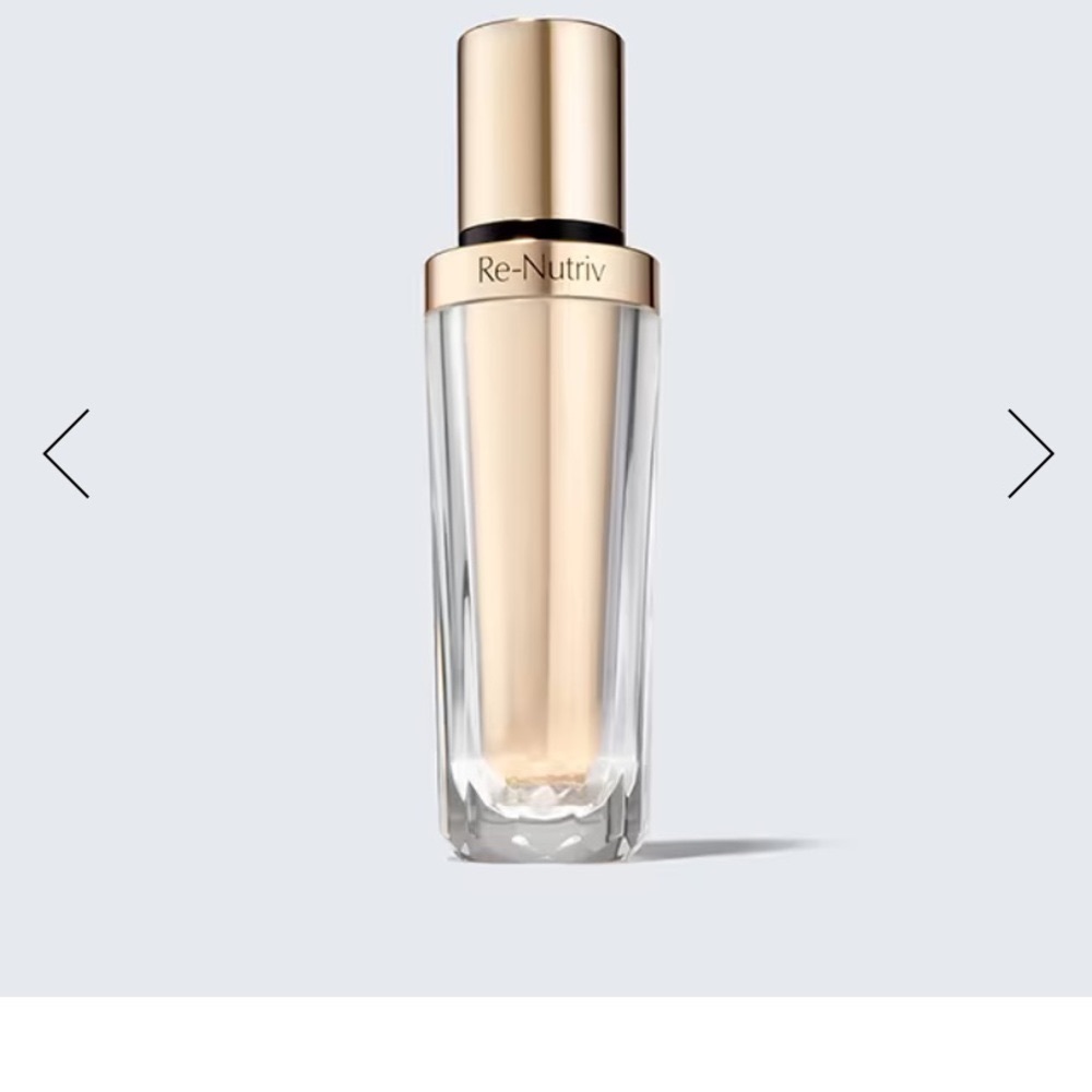 RE-NUTRIV
ULTIMATE DIAMOND TRANSFORMATIVE BRILLIANCE SERUM